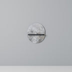 WHITE WHISPER Estante Ovalado Decorativo en Acabado Negro