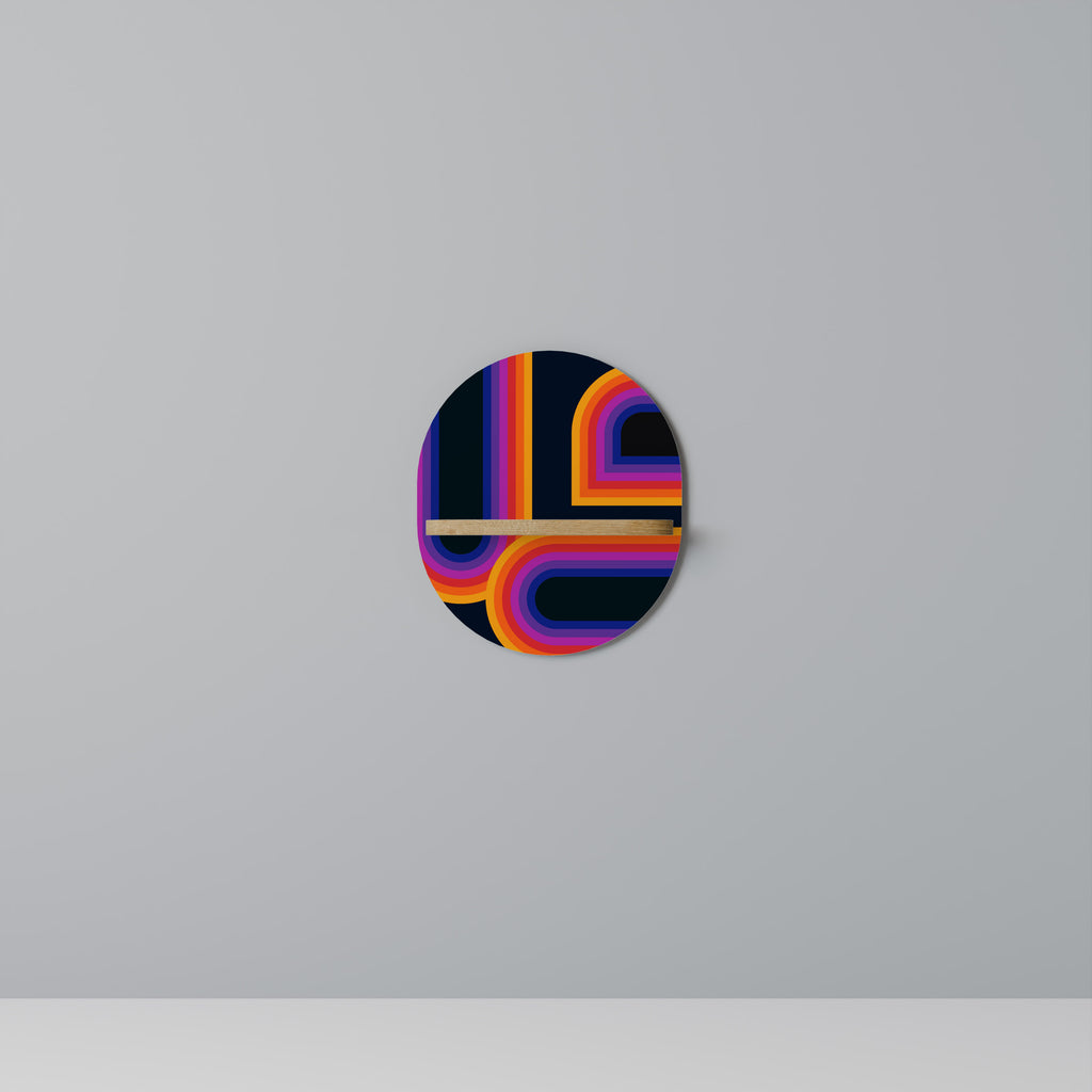 CEGADO POR LAS LUCES Estantería de arte ovalada en efecto roble