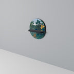 THE REPAST OF THE LION Estante Ovalado Decorativo en Acabado Negro