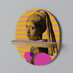 HER WITH A PEARL Estante Artístico