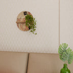 WOMAN, CAT AND EXTRA BROWN Estante Artístico