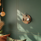 WOMAN, CAT AND EXTRA BROWN Estante Redondo Decorativo en Efecto Roble