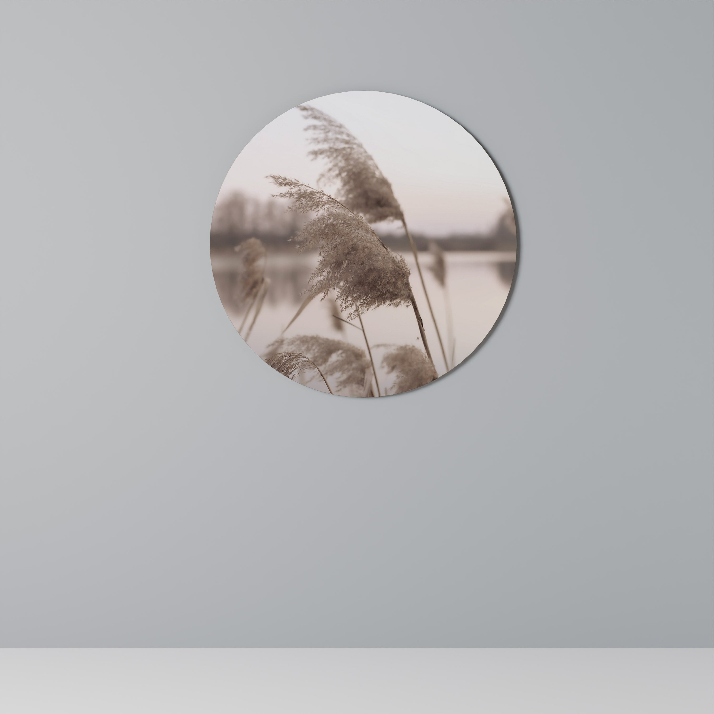 GENTLE BREEZE Round Wall Art