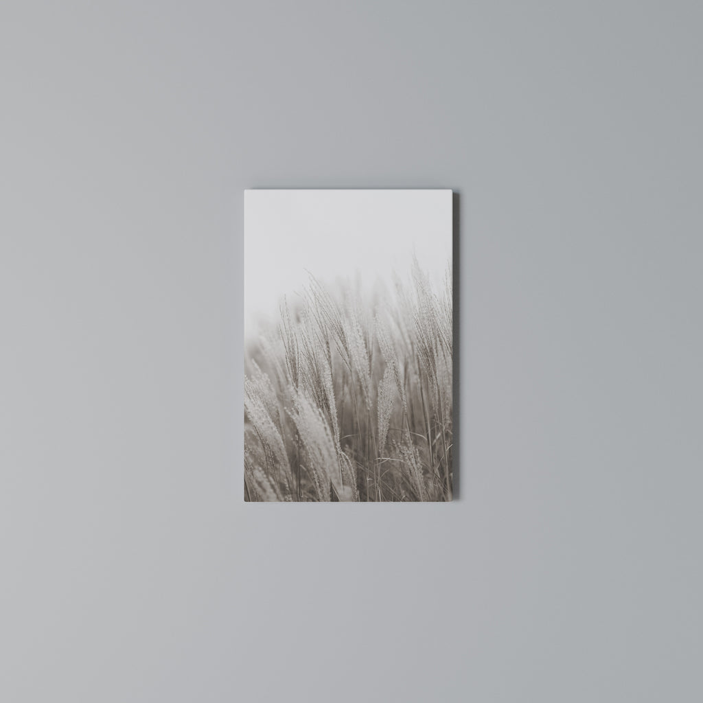 WHISPERS OF GRASS Cuadro en lienzo vertical