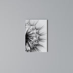WHISPERING WILDFLOWER Cuadro en lienzo vertical