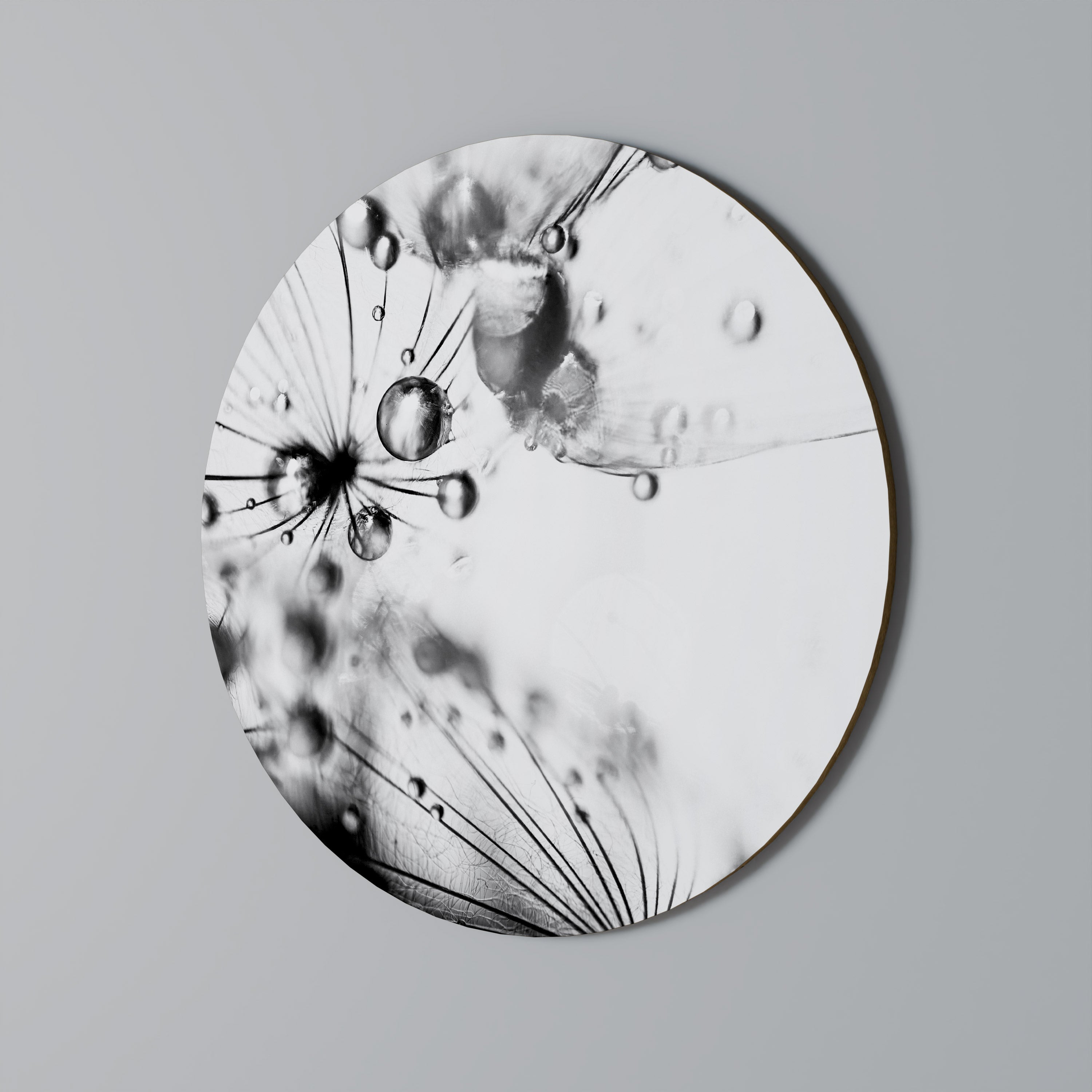 ELEGANT DROPLETS Round Wall Art