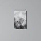 MINIMALIST BLOOM Cuadro en lienzo vertical