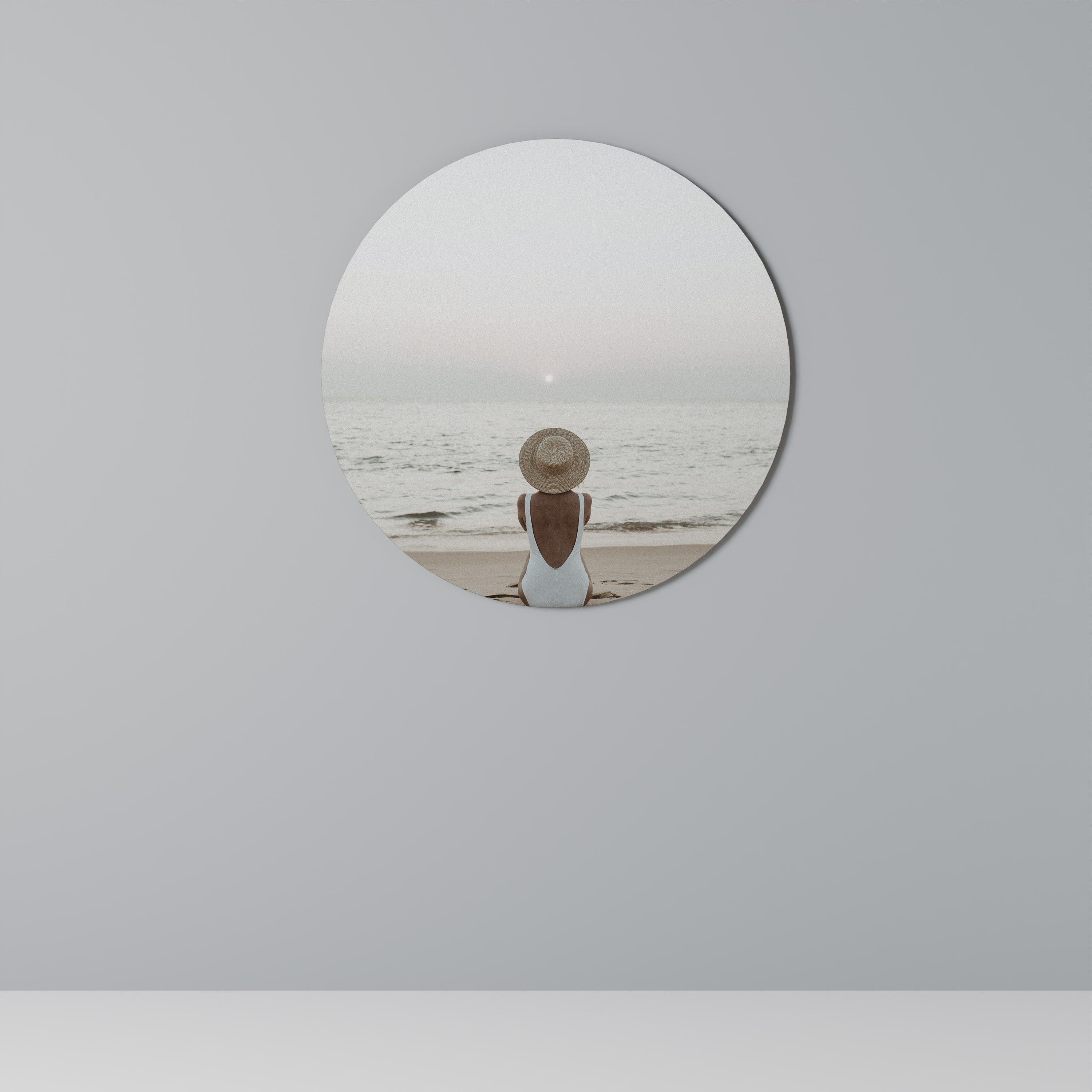 SAND AND SOLITUDE Round Wall Art