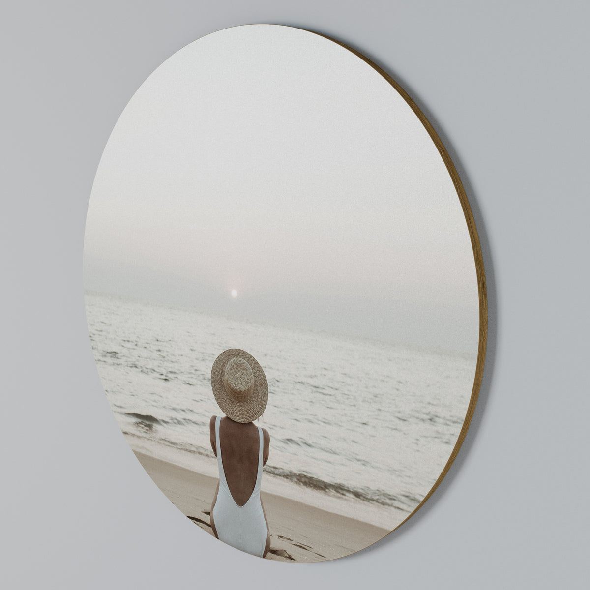 SAND AND SOLITUDE Round Wall Art