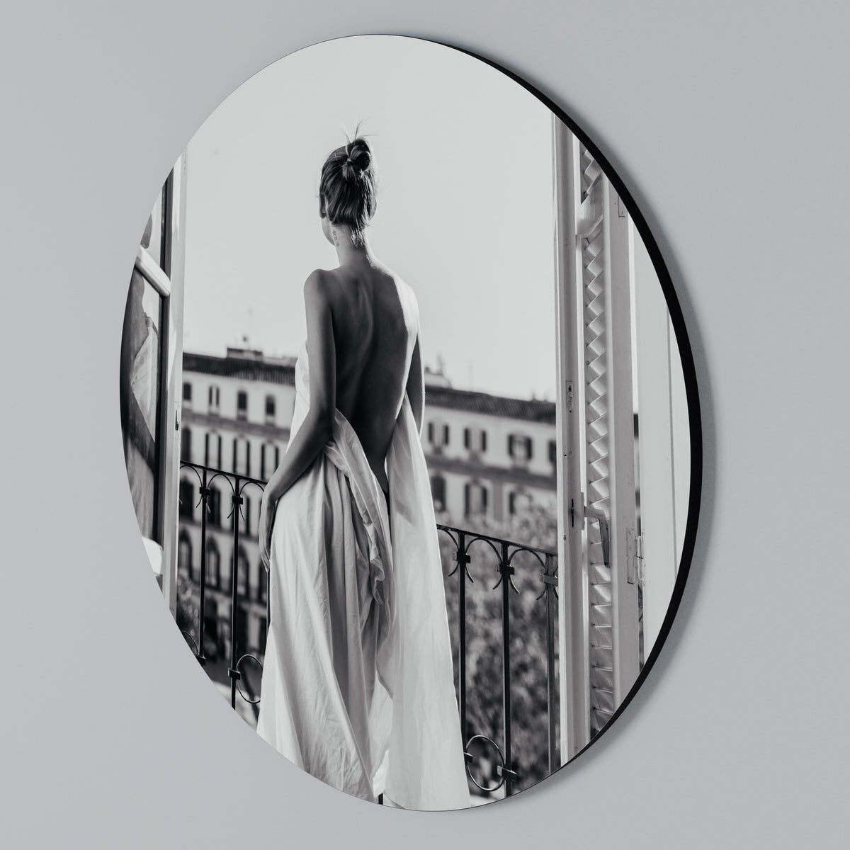 DRESS OF DREAMS Round Wall Art