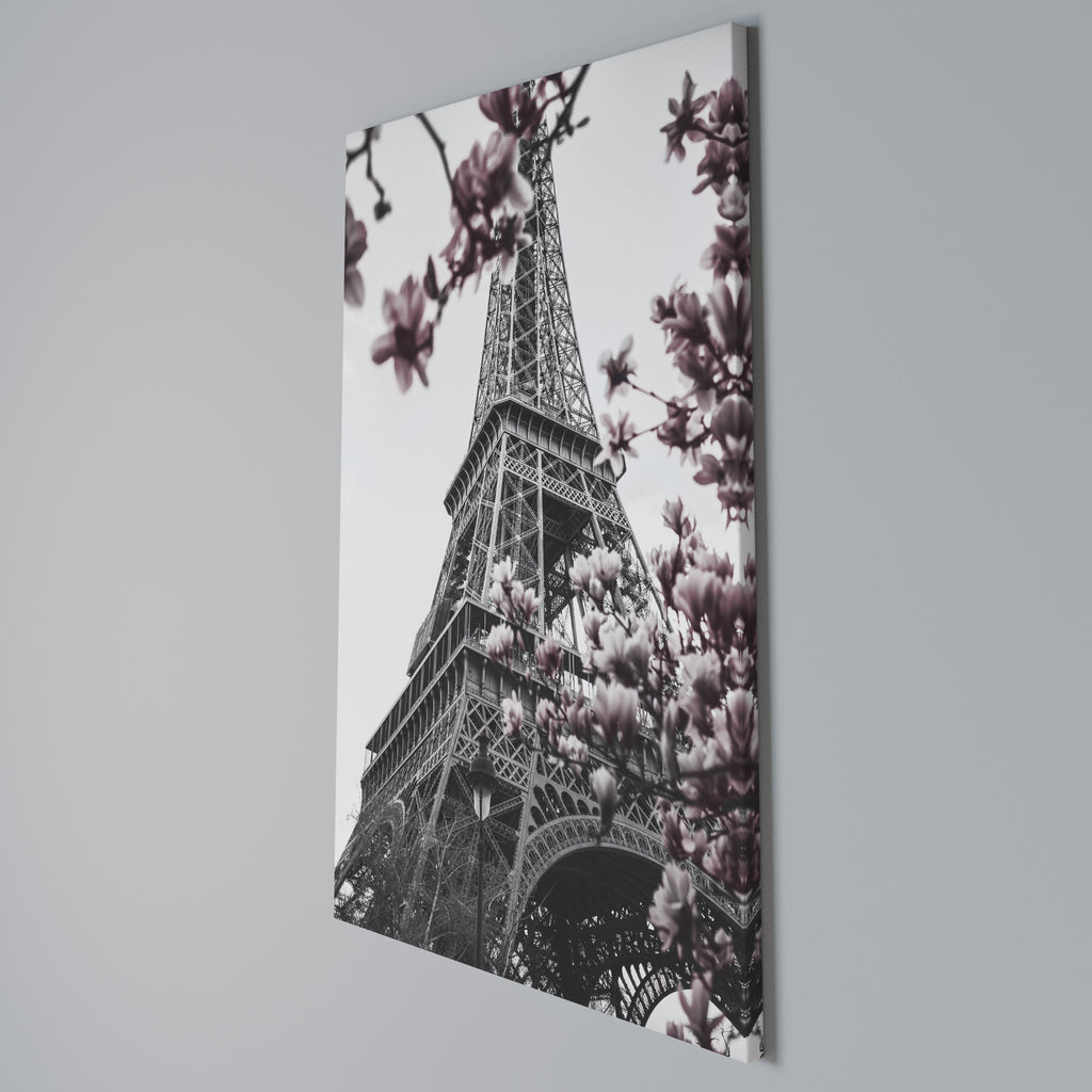 EIFFEL IN BLOOM Cuadro en lienzo vertical