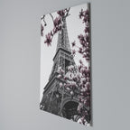 EIFFEL IN BLOOM Cuadro en lienzo vertical