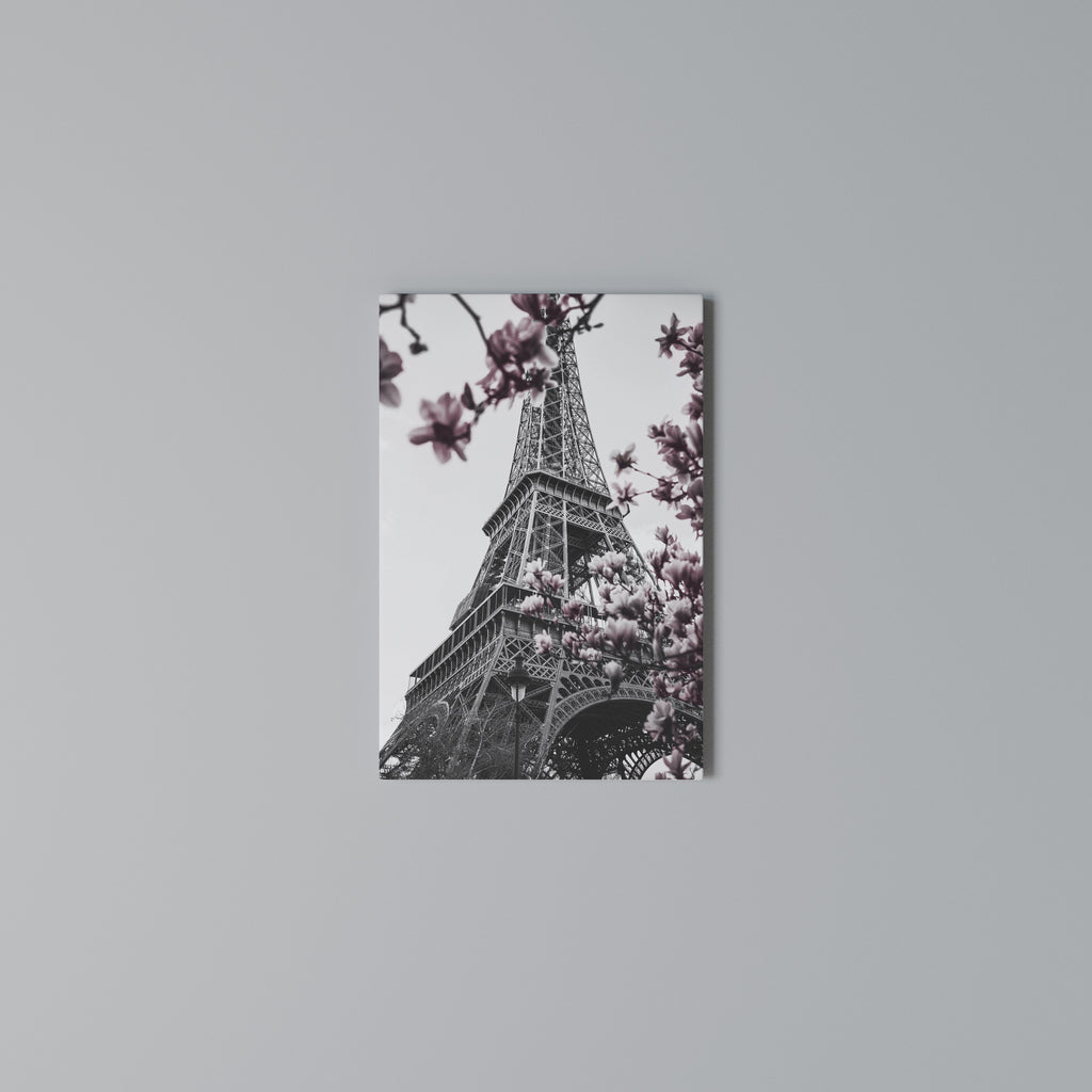 EIFFEL IN BLOOM Cuadro en lienzo vertical
