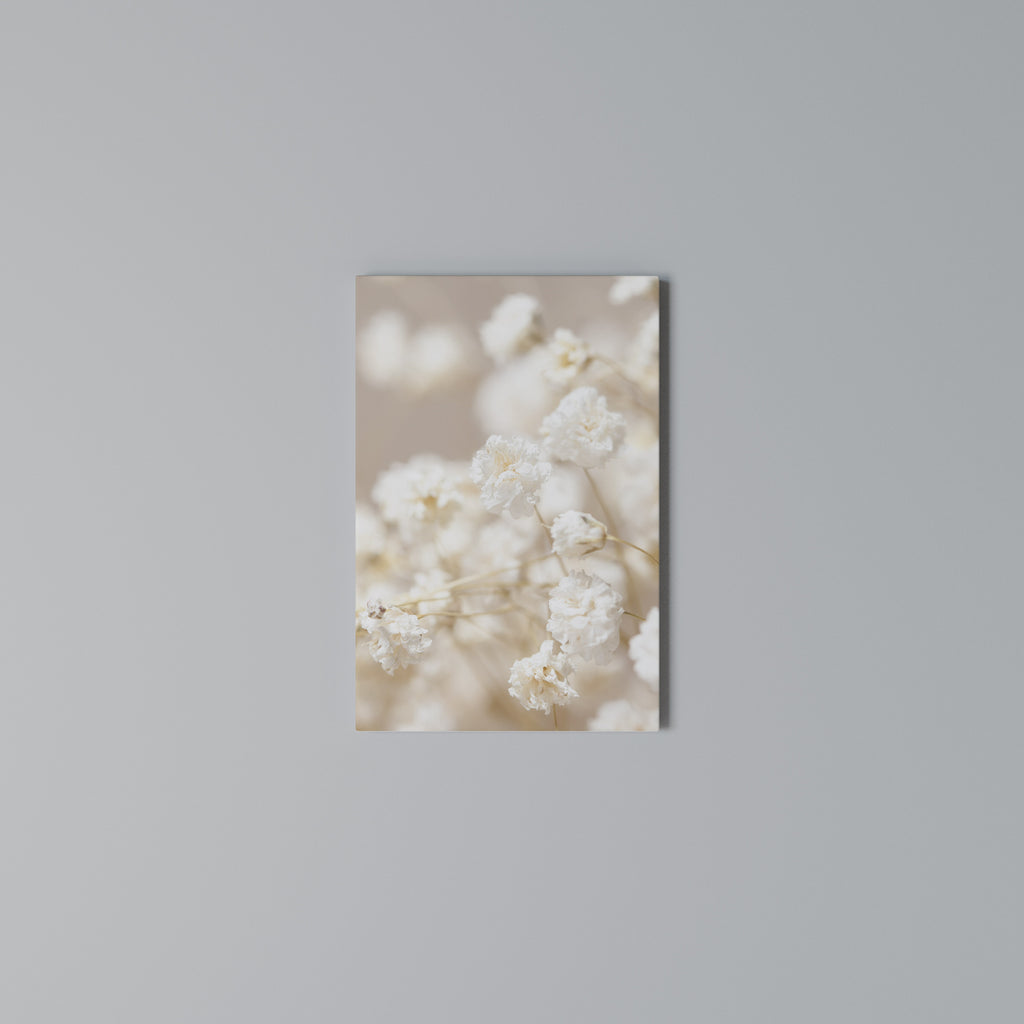 GHOSTLY BLOOM Cuadro en lienzo vertical