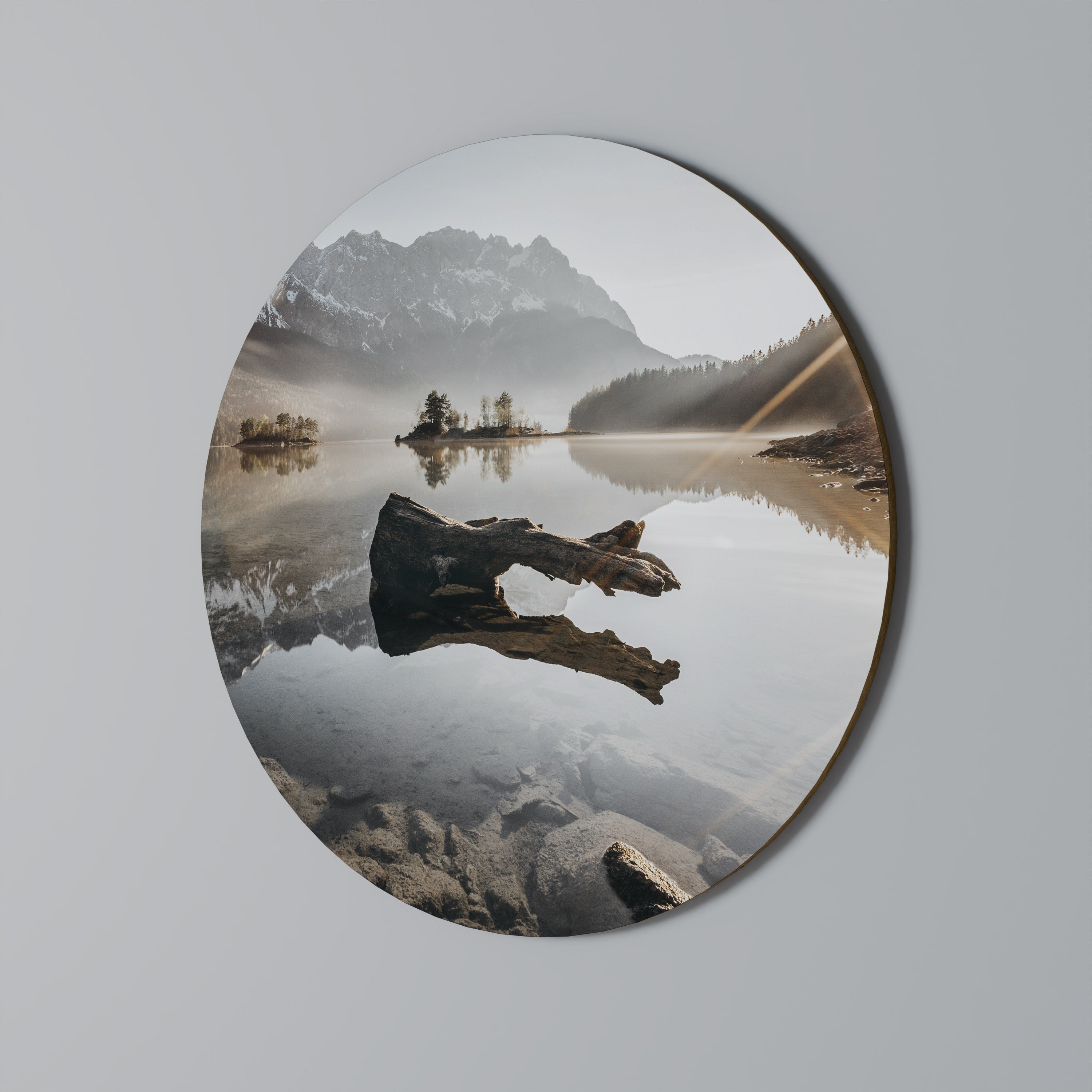 SILENT WATERSCAPE Round Wall Art