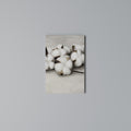 COTTON CLOUDS WHISPERS Cuadro en lienzo vertical
