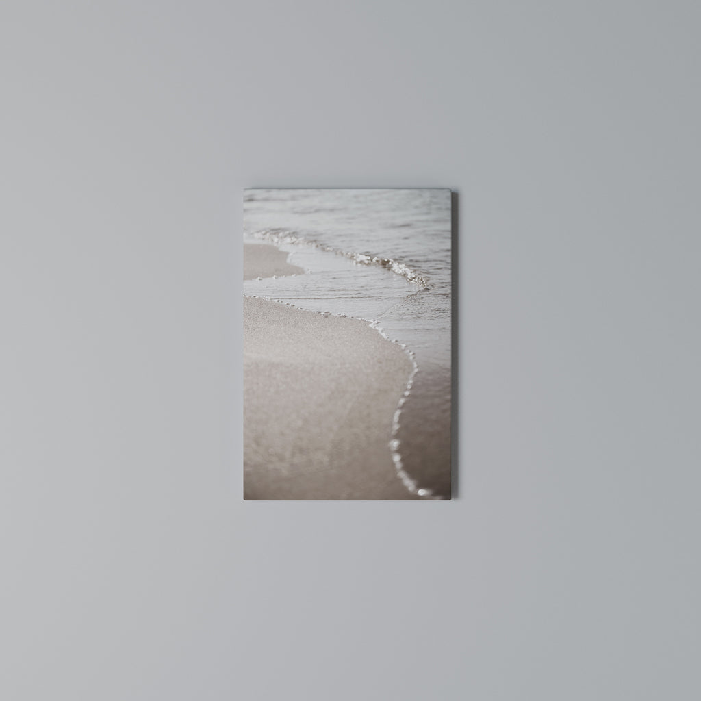 SILKEN SHORELINE DANCE Cuadro en lienzo vertical