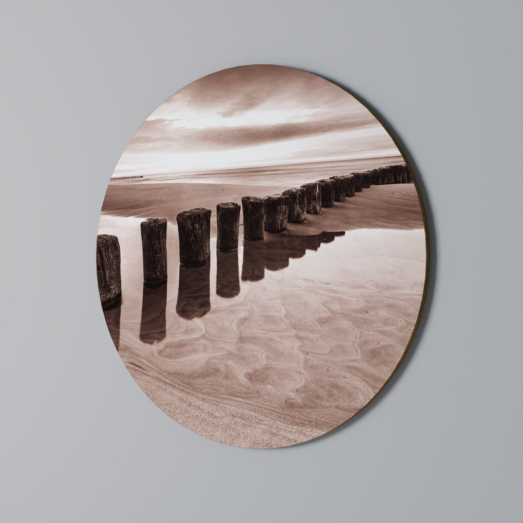 SERENE SHORELINE SEQUENCE Round Wall Art