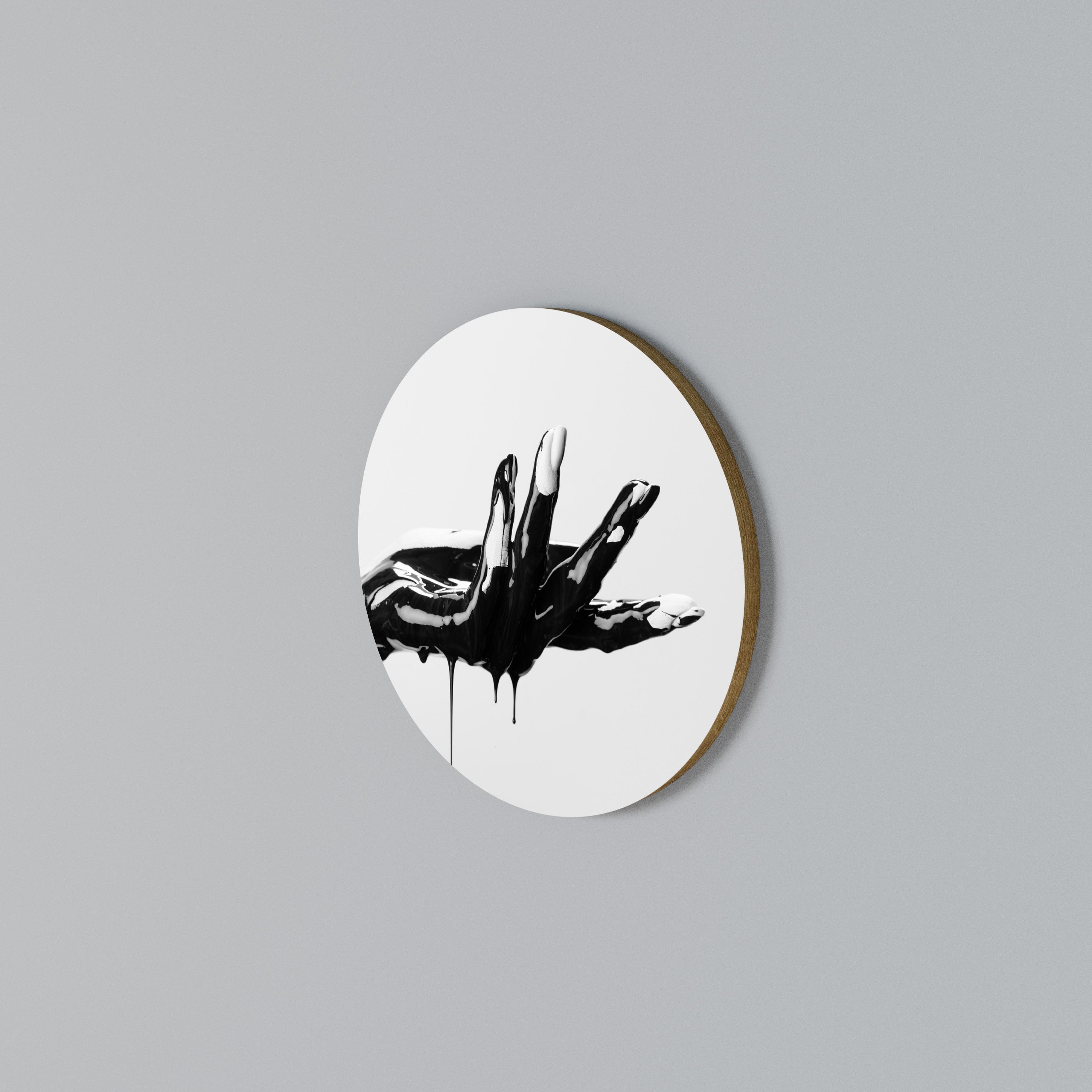 BLACK VISCOSITY Round Wall Art
