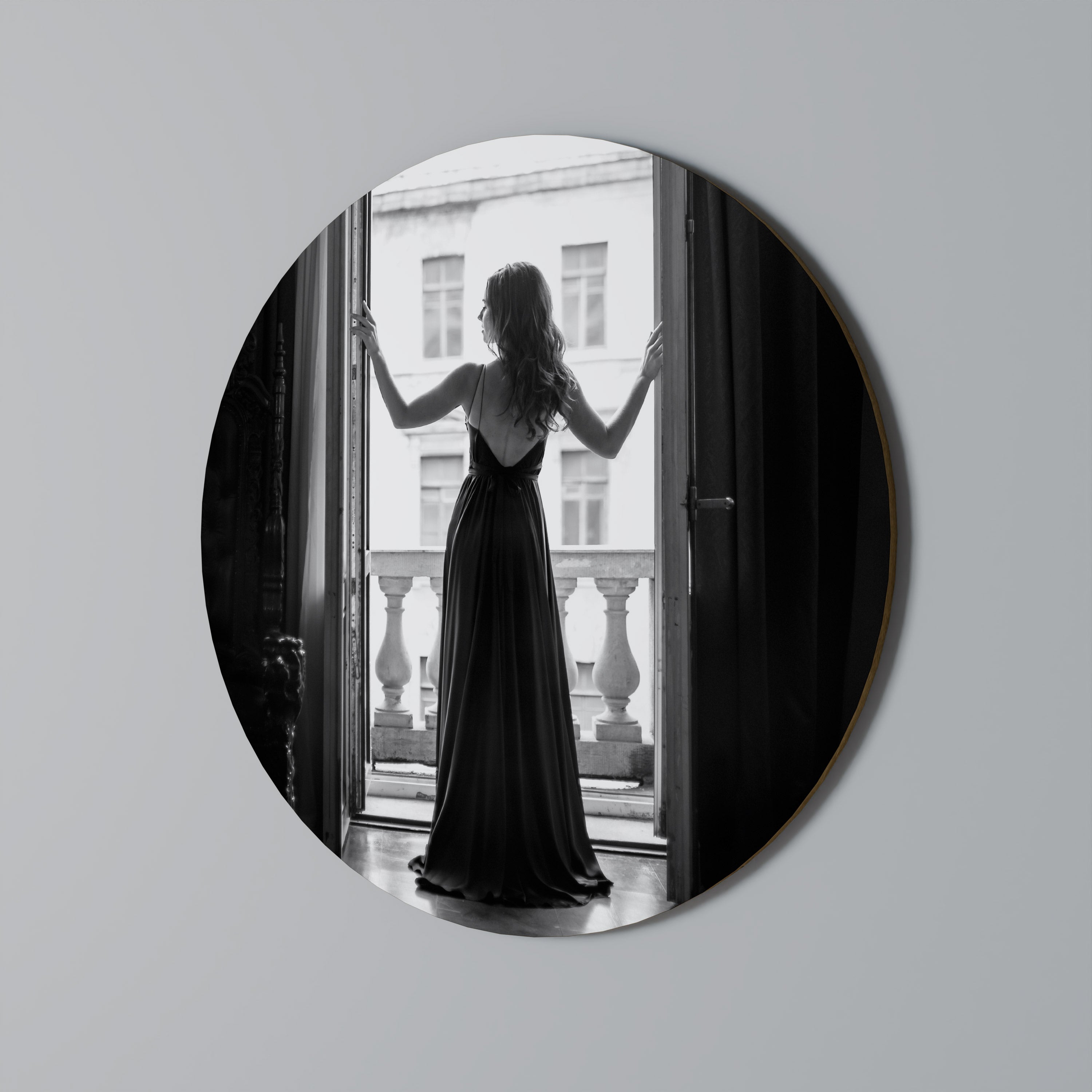 WINDOW TO WONDERS Round Wall Art