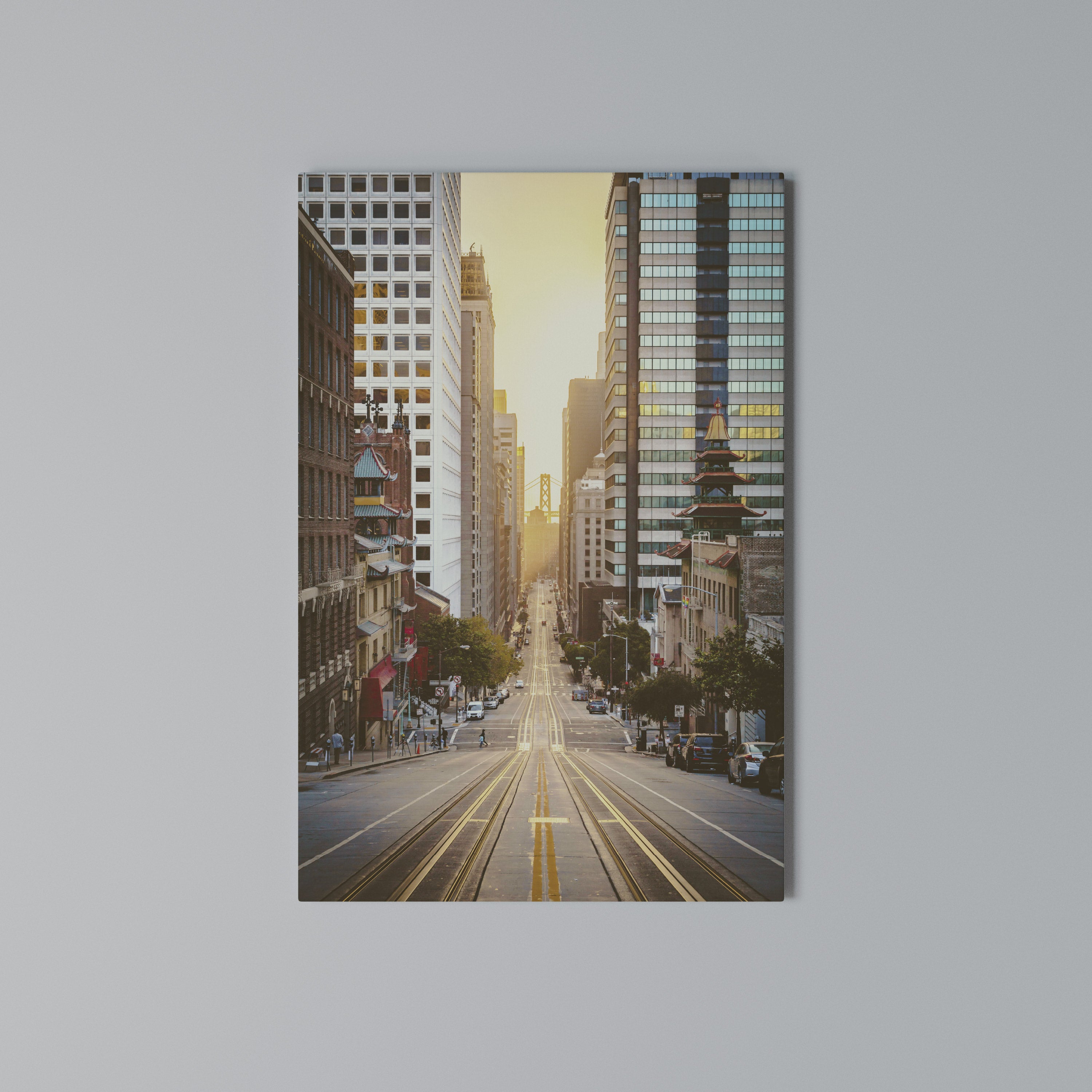 SUNSET CITYSCAPE SYMPHONY Cuadro en lienzo vertical