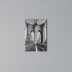 STRINGS OF HISTORY Cuadro en lienzo vertical