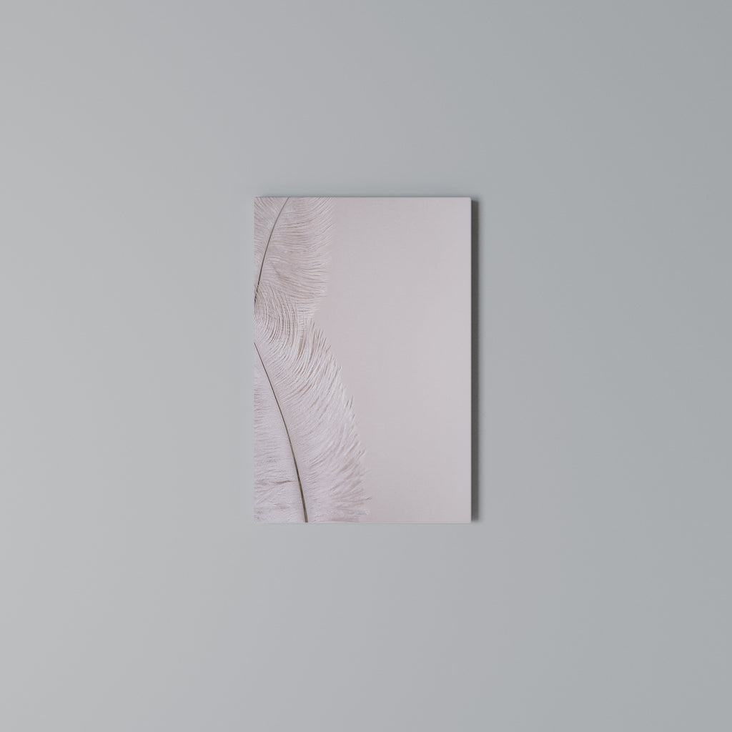 WHISPERING PINK FEATHERS Cuadro en lienzo vertical