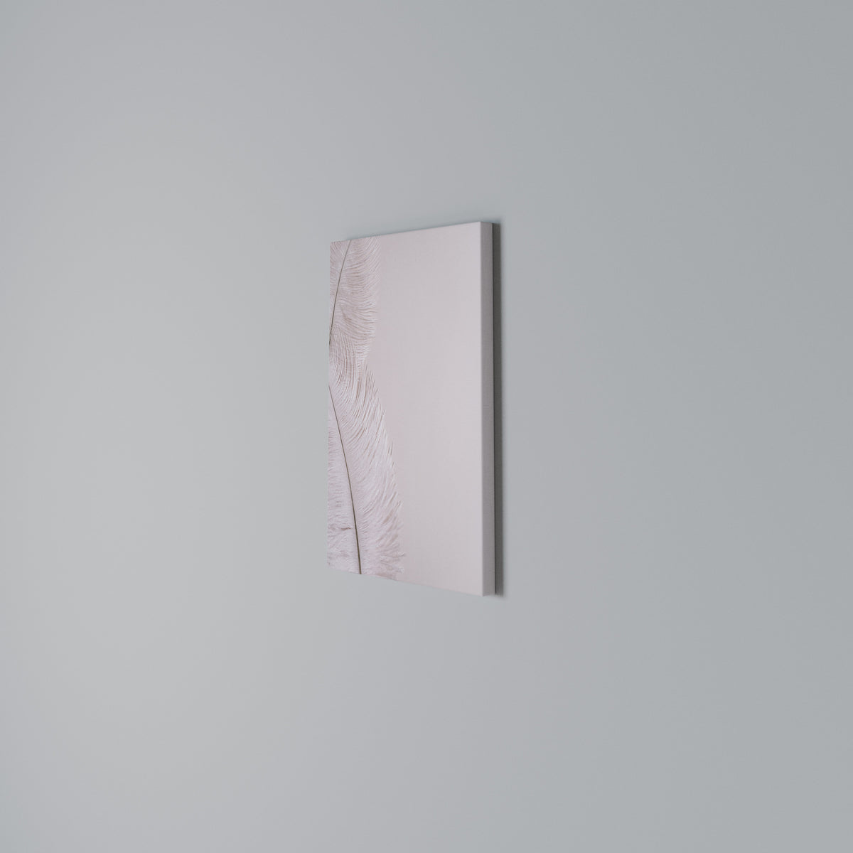 WHISPERING PINK FEATHERS Cuadro en lienzo vertical