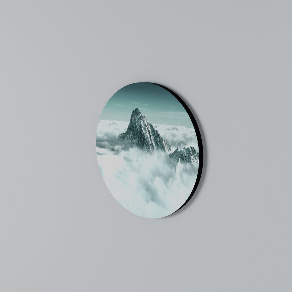 CLOUD-KISSED PEAK Arte de pared redondo