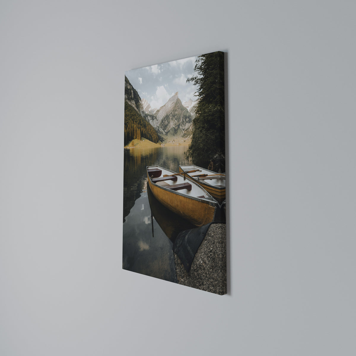 TRANQUIL LAKE JOURNEY Cuadro en lienzo vertical