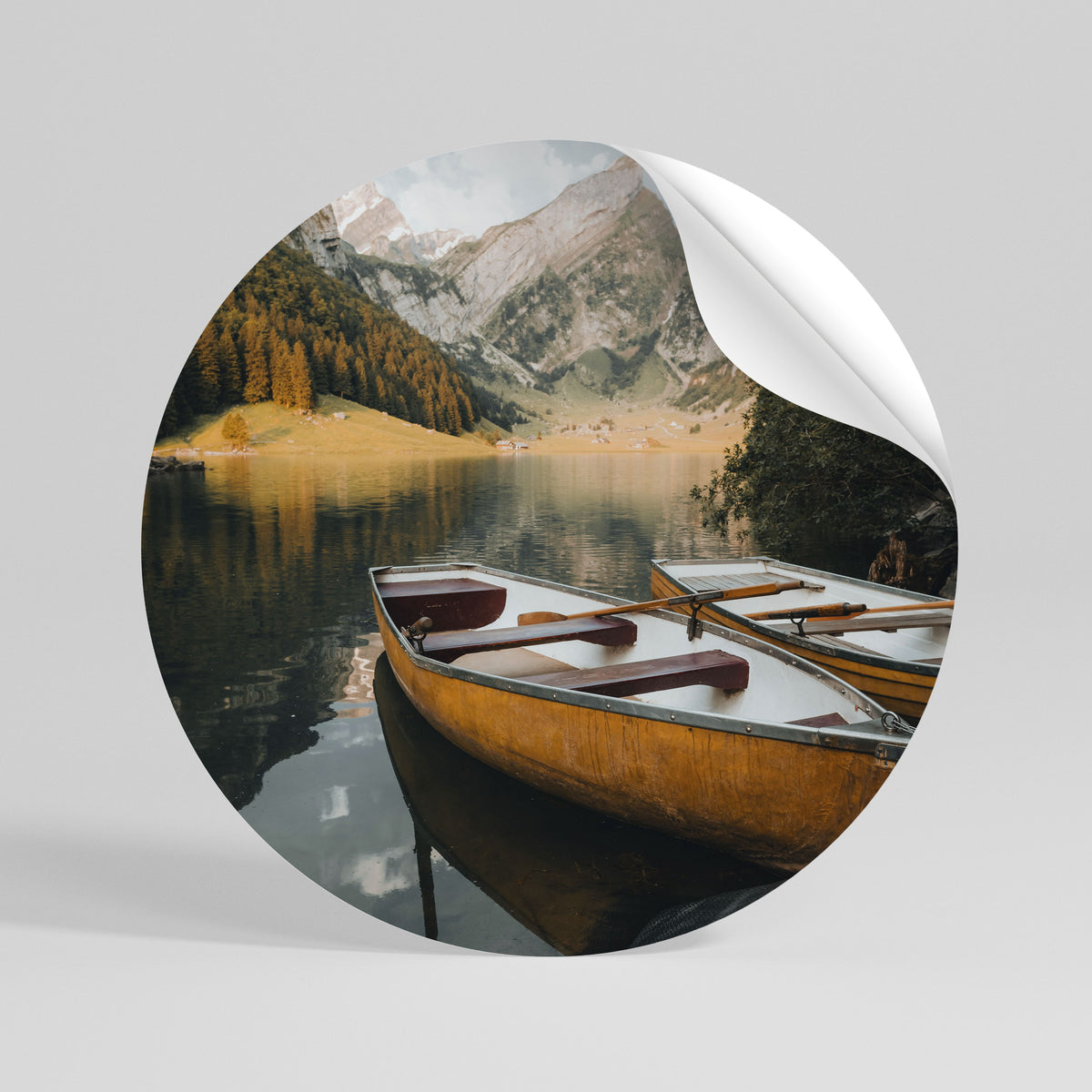 TRANQUIL LAKE JOURNEY Vinilo adhesivo redondo