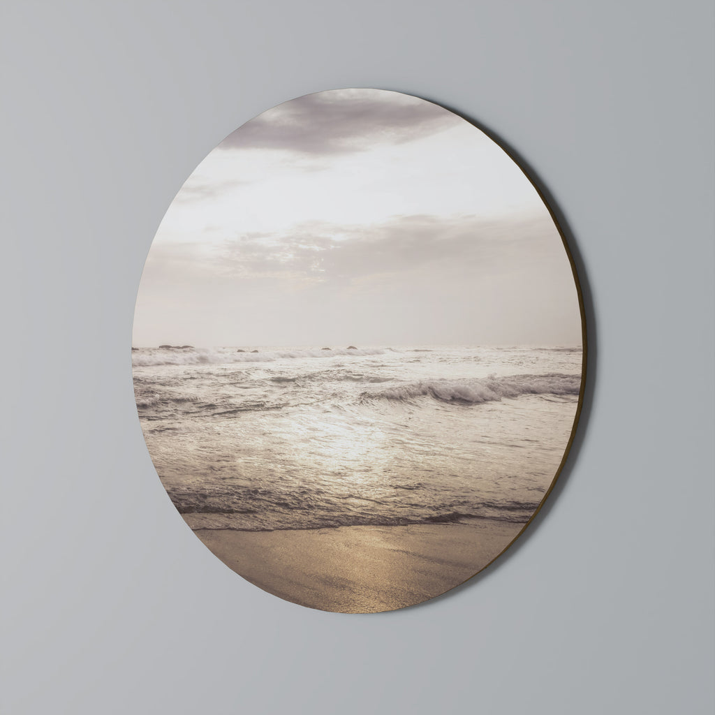 WHISPERS OF THE OCEAN Round Wall Art