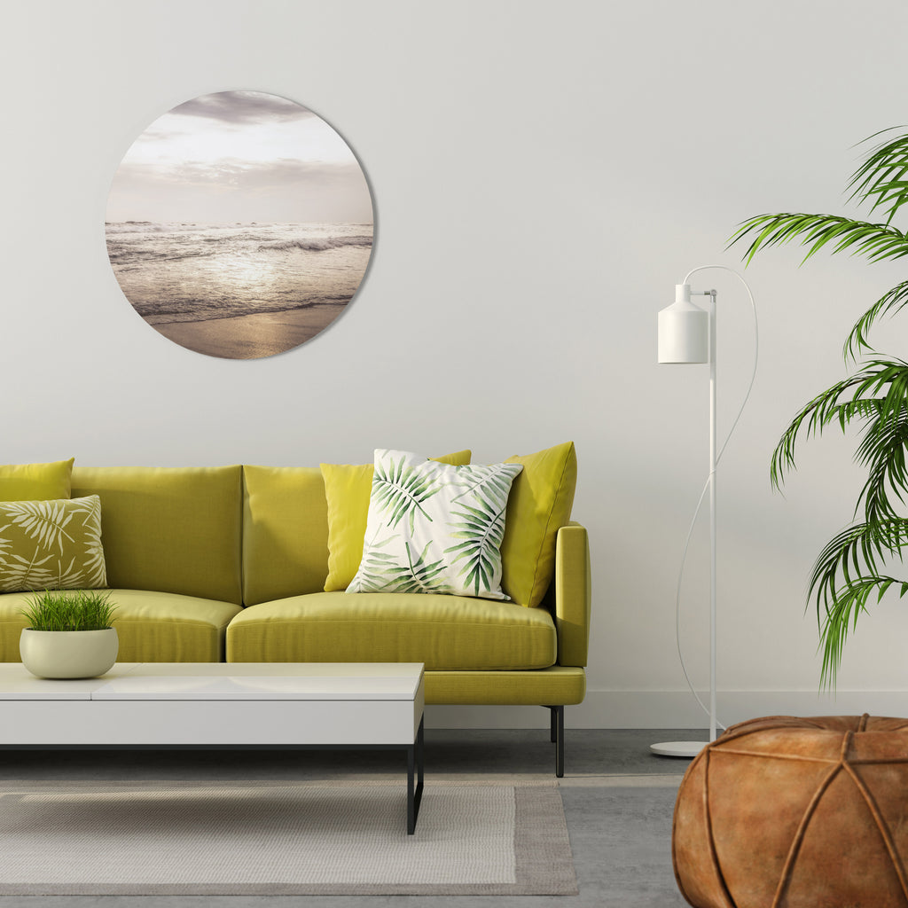 WHISPERS OF THE OCEAN Round Wall Art