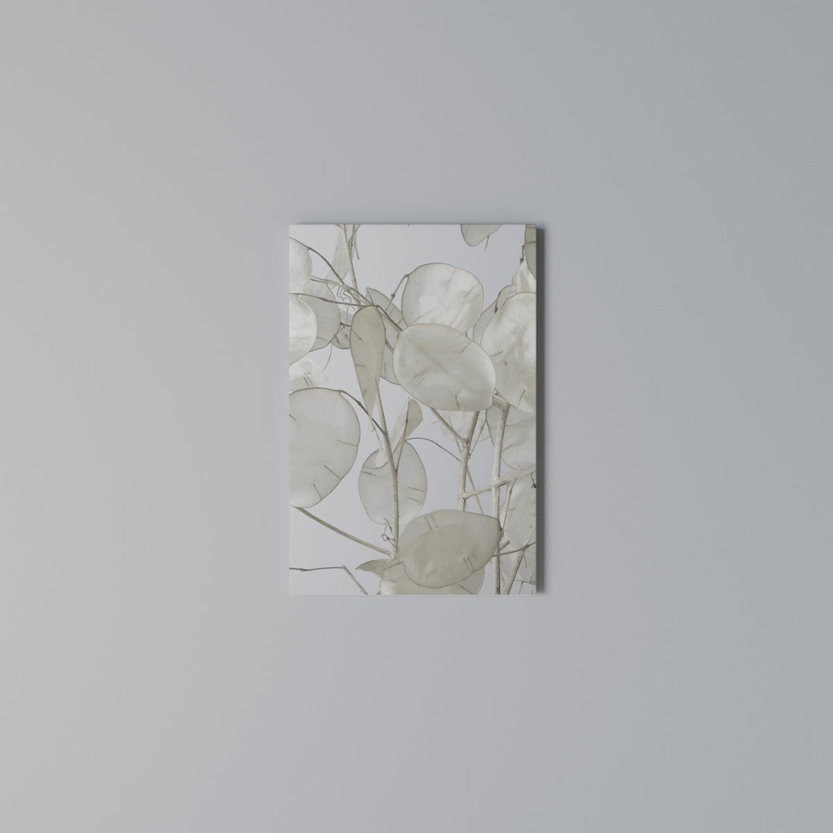 SILKY FOLIAGE WHISPERS Cuadro en lienzo vertical