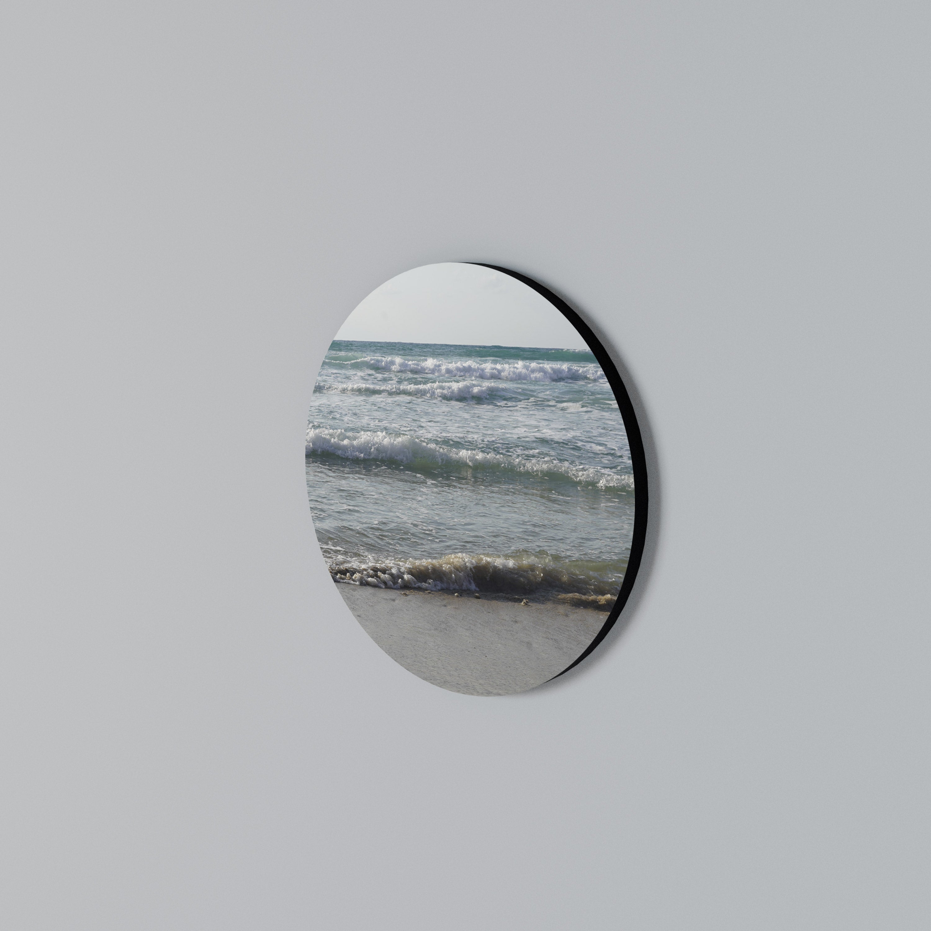 WAVES OF TRANQUILITY Round Wall Art
