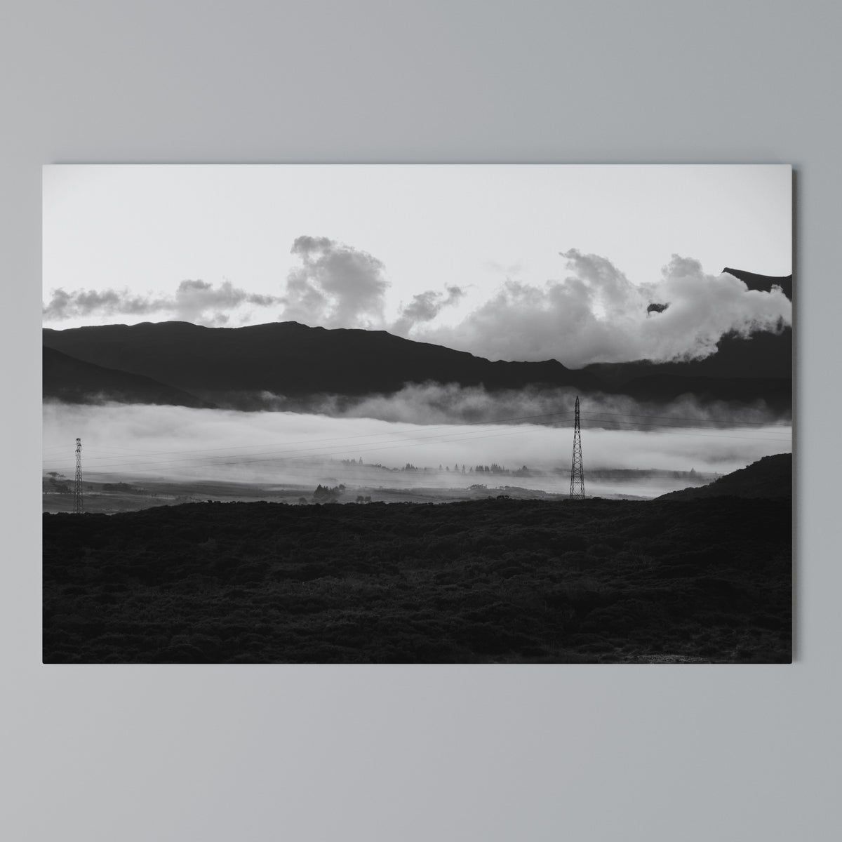 MISTY MOUNTAIN RADIANCE Cuadro en lienzo horizontal