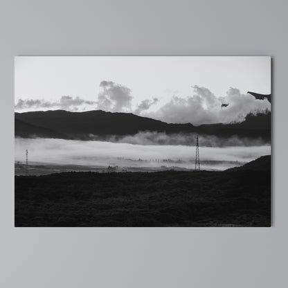 MISTY MOUNTAIN RADIANCE Cuadro en lienzo horizontal