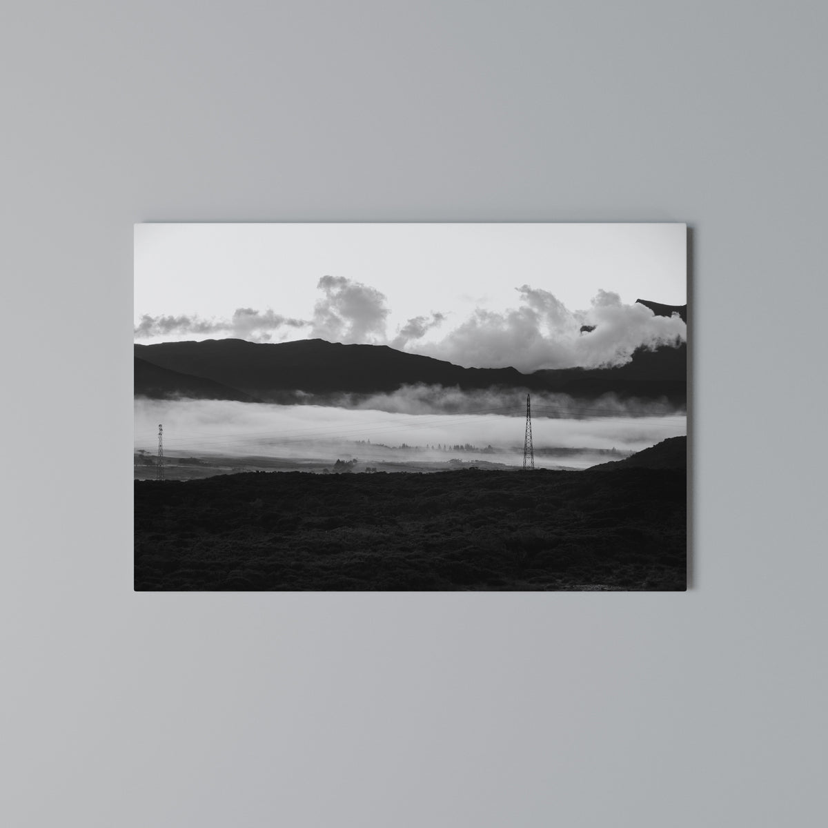 MISTY MOUNTAIN RADIANCE Cuadro en lienzo horizontal