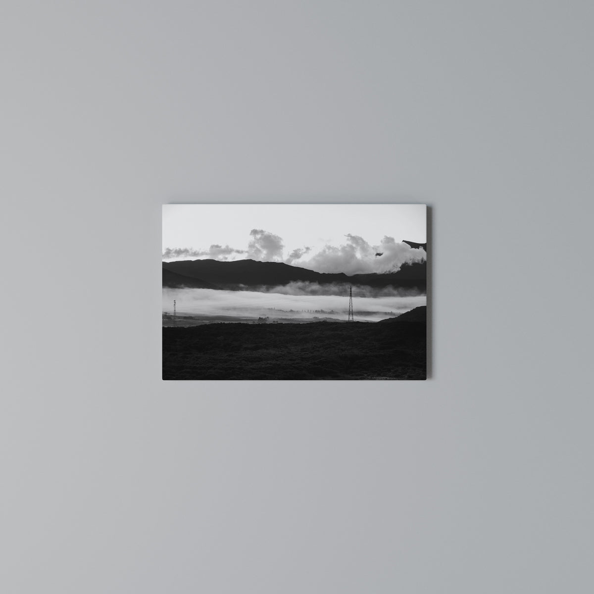 MISTY MOUNTAIN RADIANCE Cuadro en lienzo horizontal