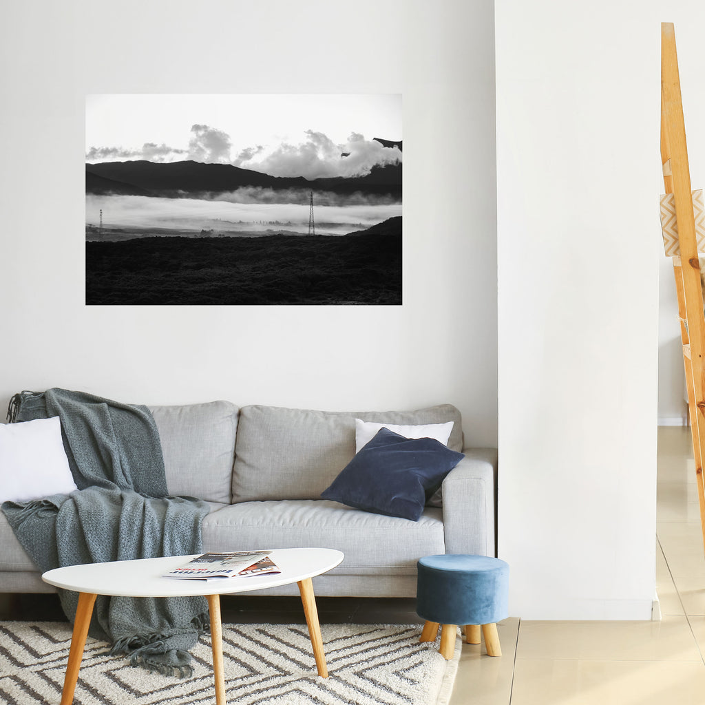 Póster horizontal autoadhesivo RESPLANDOR DE LA MONTAÑA BRUMOSA