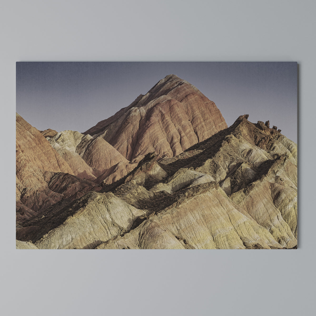 PEAKS OF PAINTED DREAMS Cuadro en lienzo horizontal