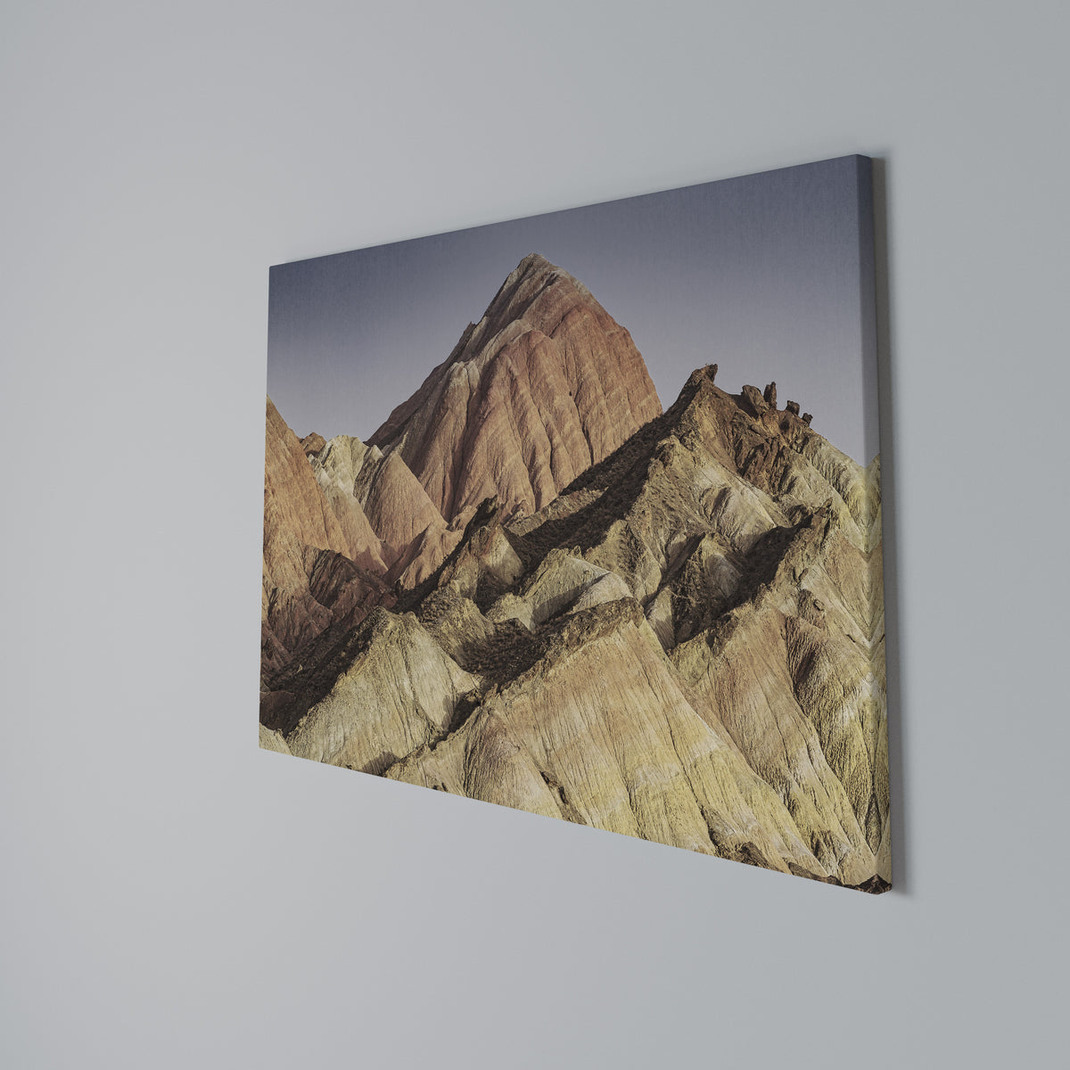 PEAKS OF PAINTED DREAMS Cuadro en lienzo horizontal