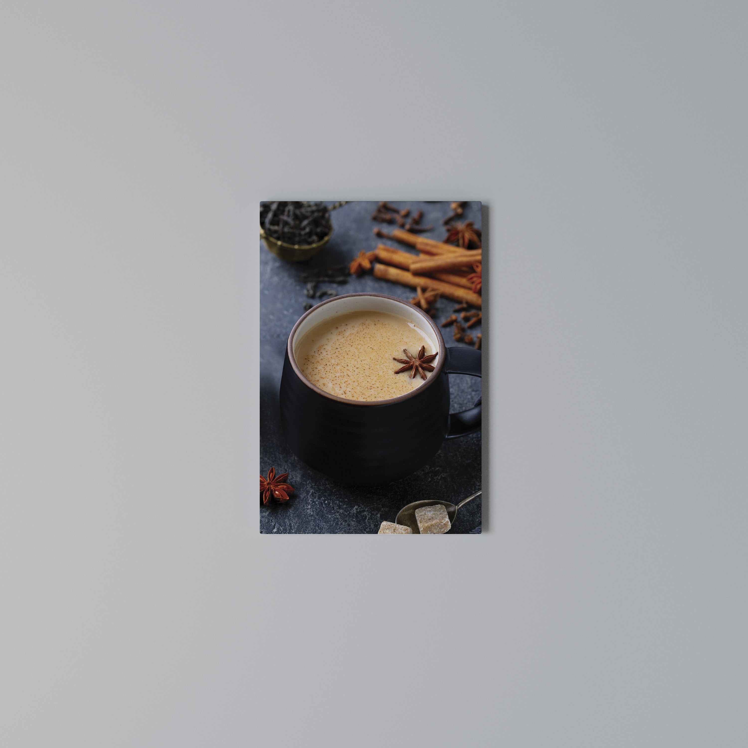 WARMTH IN A CUP Cuadro en lienzo vertical