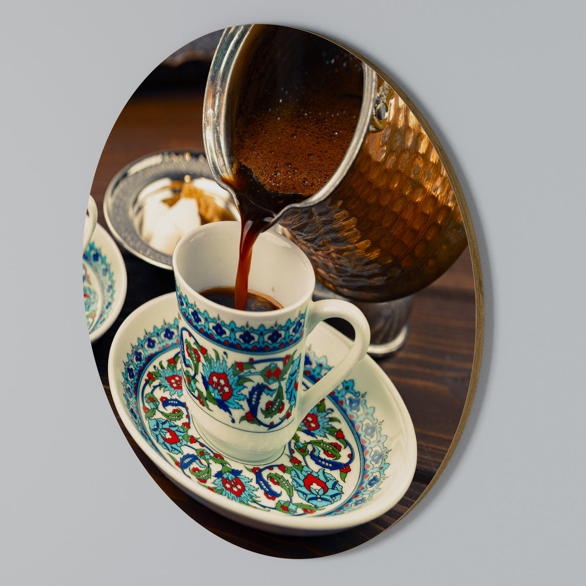 TRADITION IN A CUP Arte de pared redondo