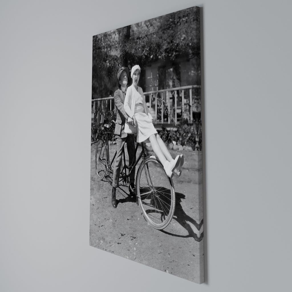 RIDING THROUGH TIME Cuadro en lienzo vertical