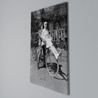 RIDING THROUGH TIME Cuadro en lienzo vertical