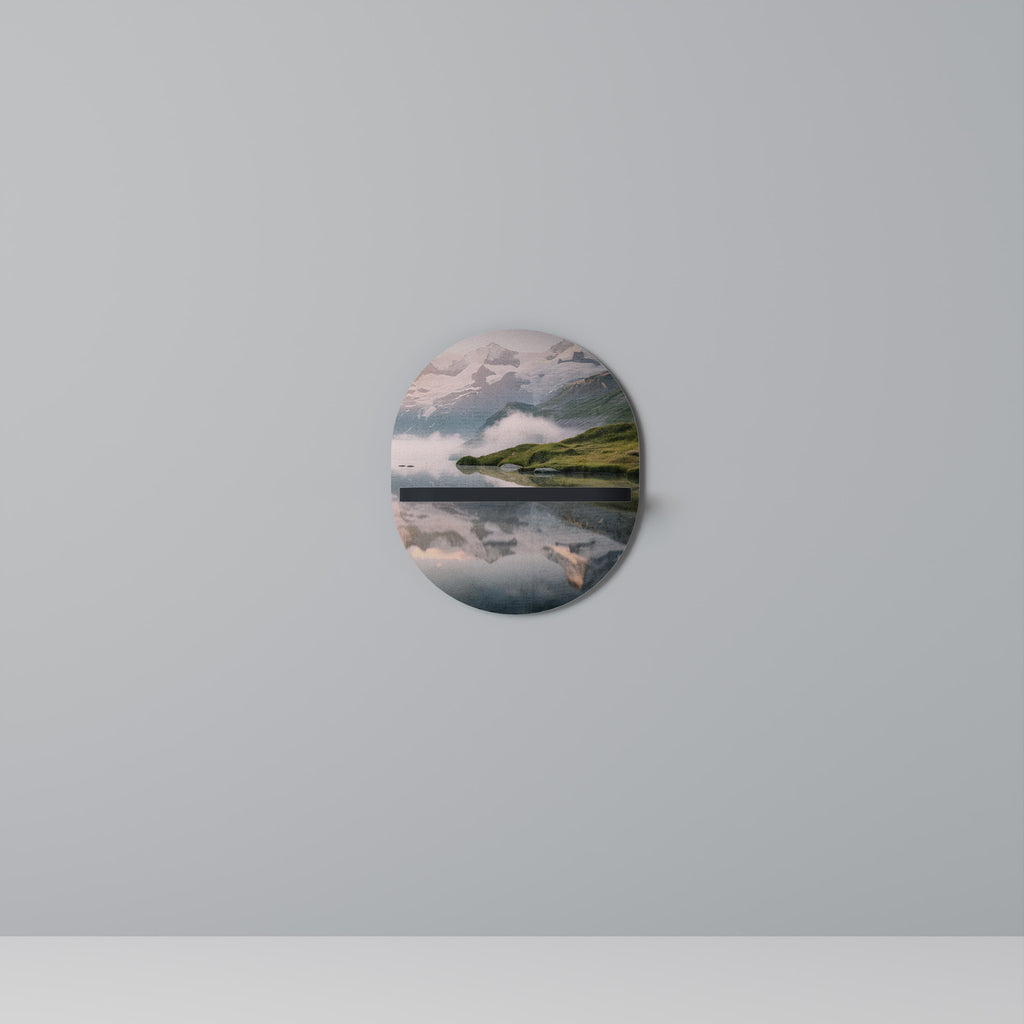 Estantería de arte ovalada FOGGY HORIZON con acabado negro
