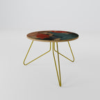 MUJER JOVEN CON Mesa de centro IBIS 60