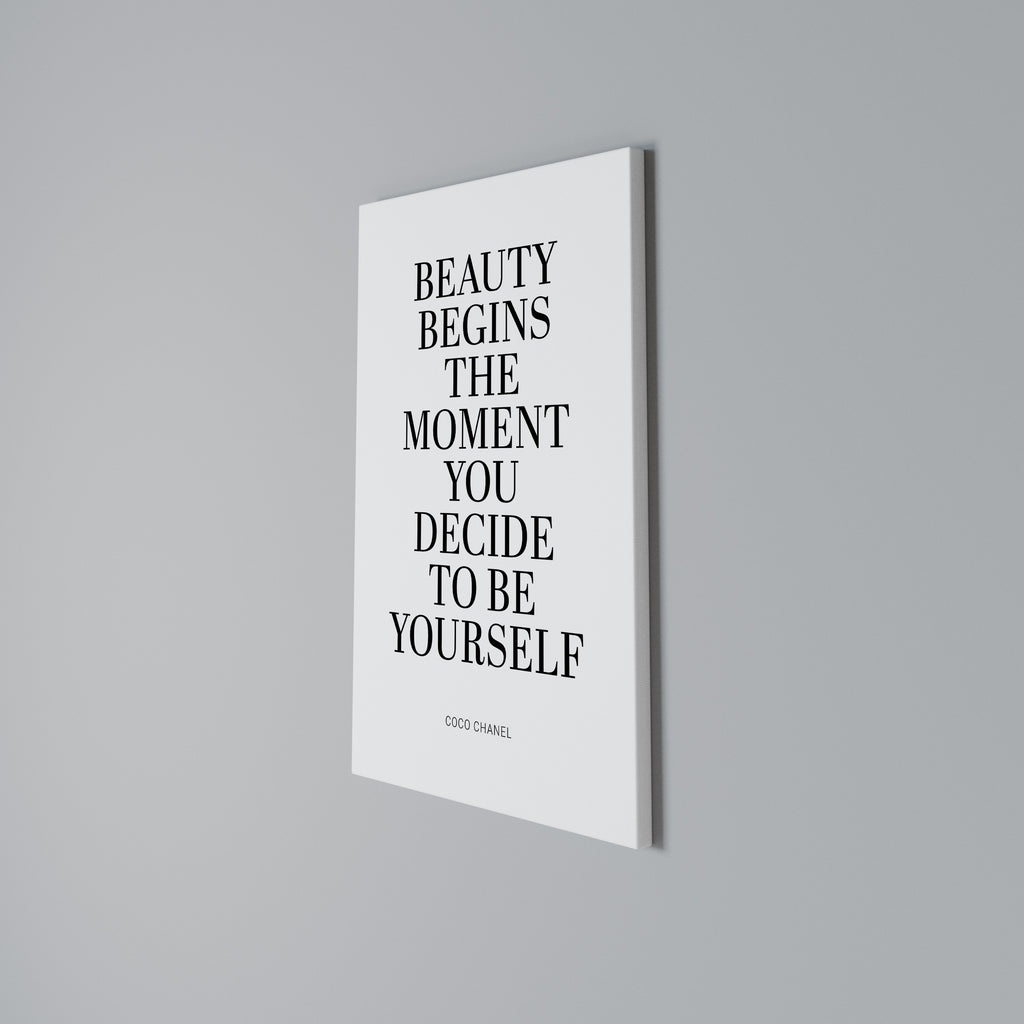 BEAUTY REDEFINED Cuadro en lienzo vertical