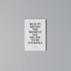 BEAUTY REDEFINED Cuadro en lienzo vertical